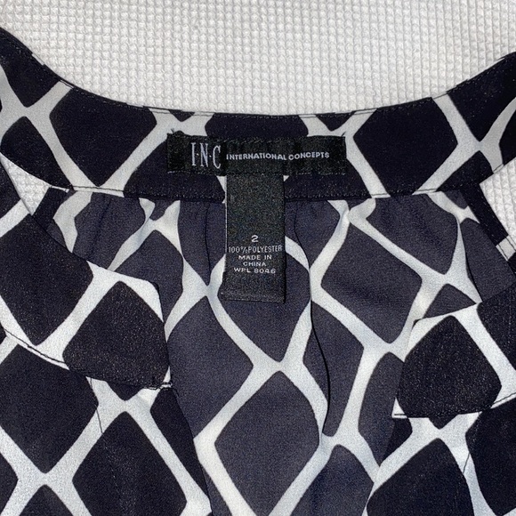 INC international Concepts Woman’s Lightweight Sleeves button down Shirt size 2 - Picture 3 of 9